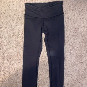 Black lulu low rise leggings
